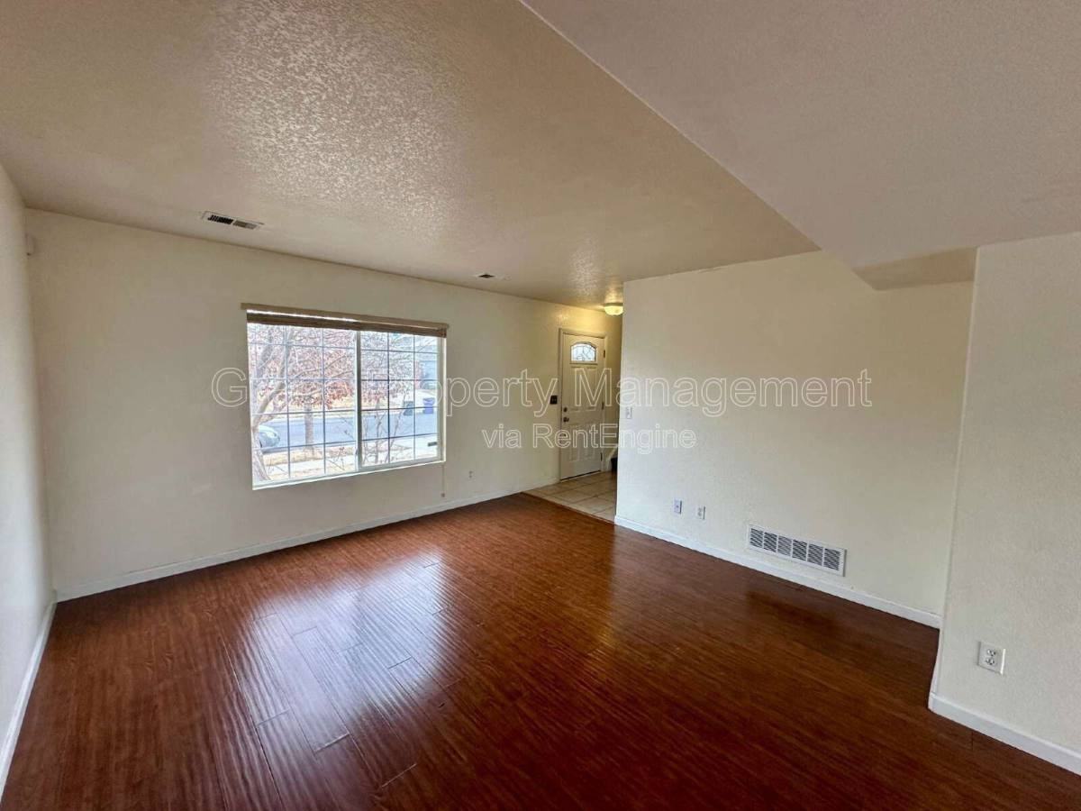 5049 Joplin Ct - Photo 2 of 10