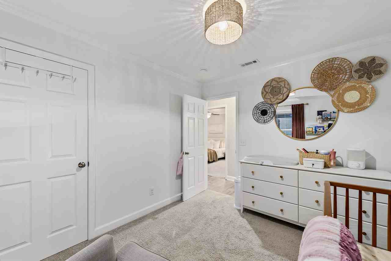 112 Magnolia Cir - Photo 4 of 50