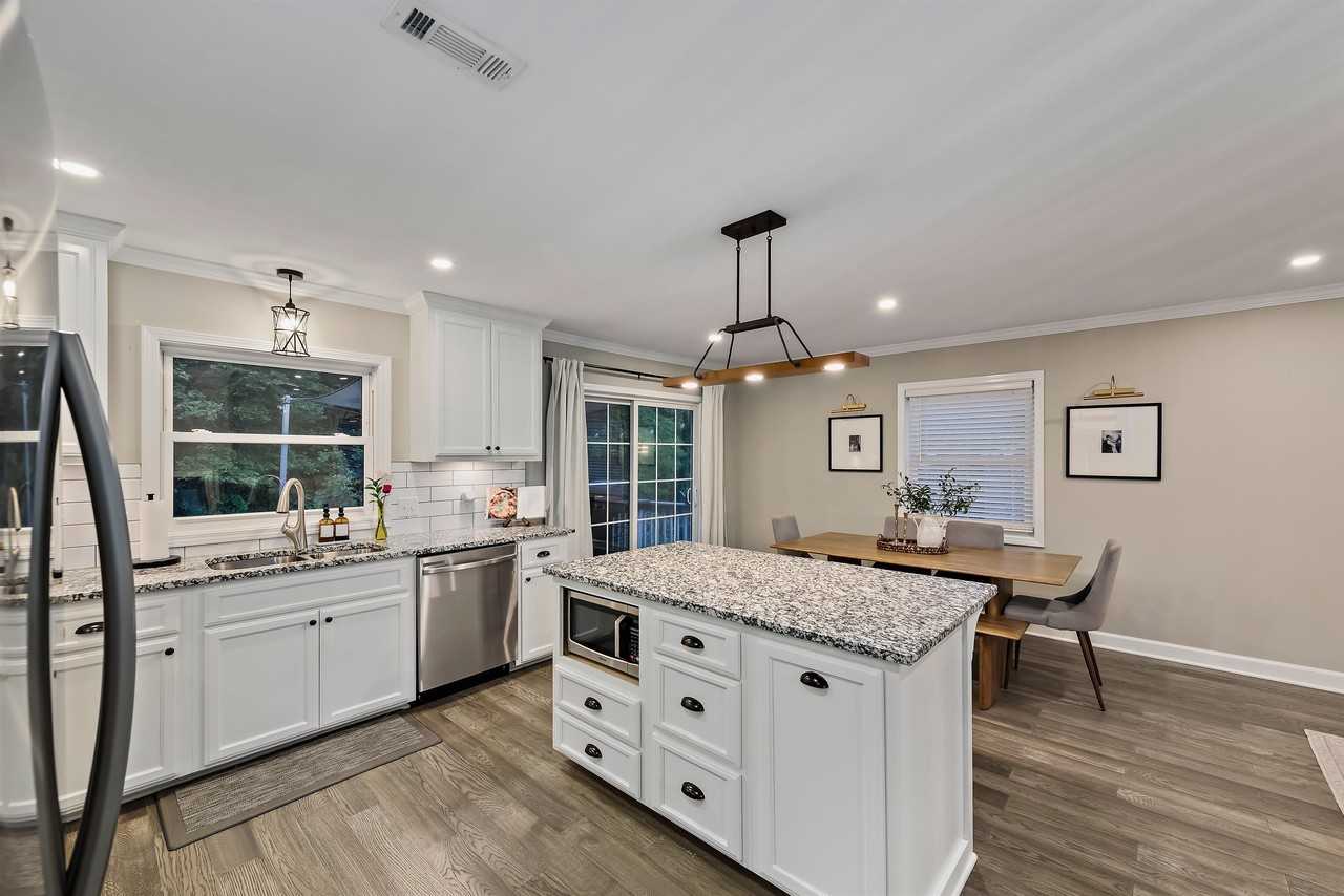 112 Magnolia Cir - Photo 7 of 50