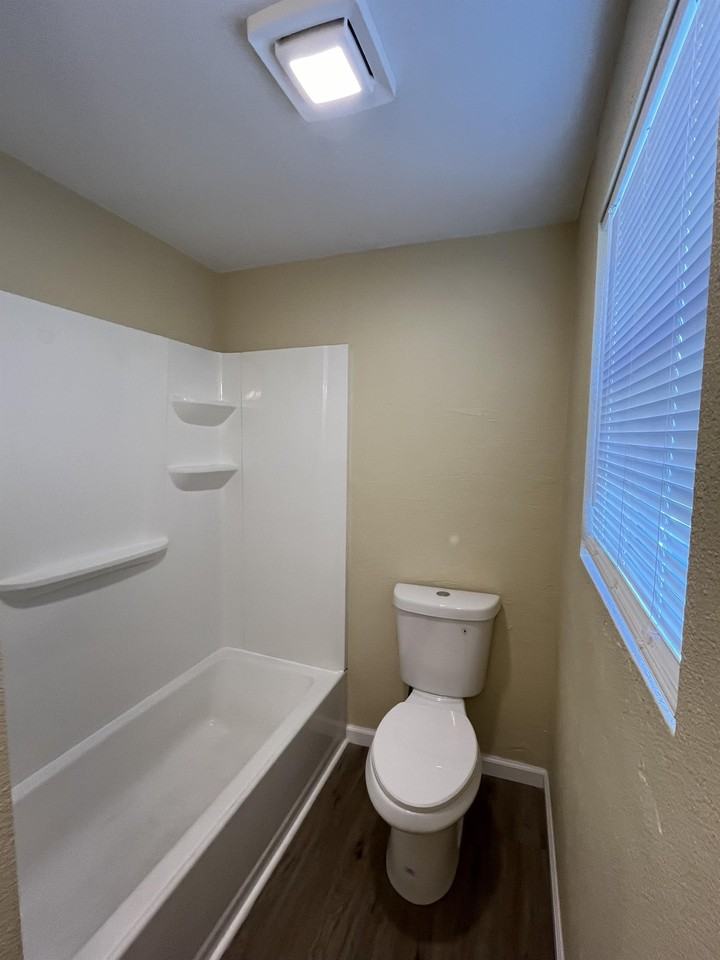 201 Pike St - Photo 2 of 22