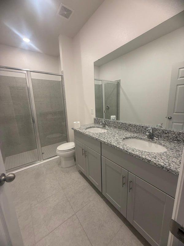 1564 Gardiner St - Photo 3 of 12