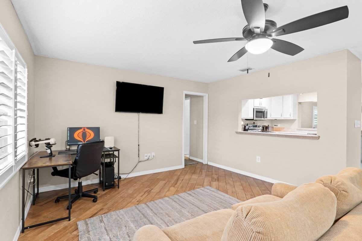 999 Emerald Rd Se - Photo 4 of 20