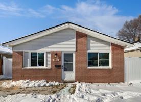 featured image of 7912 Pine St