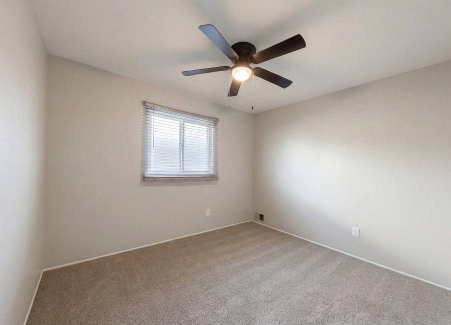 7912 Pine St - Photo 6 of 16