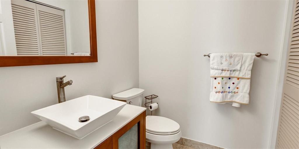 1110 Nw 108th Ave - Photo 7 of 10