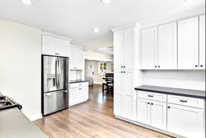 featured image of 816 W 120th St