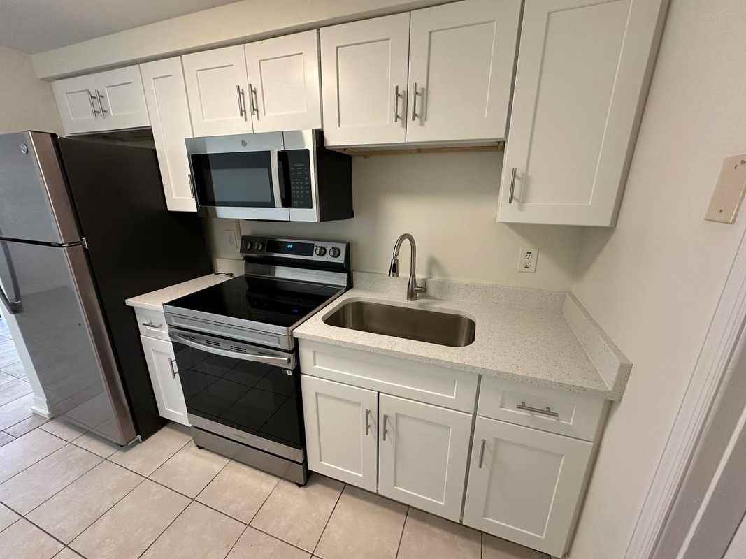 451 90th Ave N - Photo 4 of 13