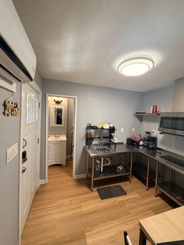 116 Vanderbilt St - Photo 3 of 13