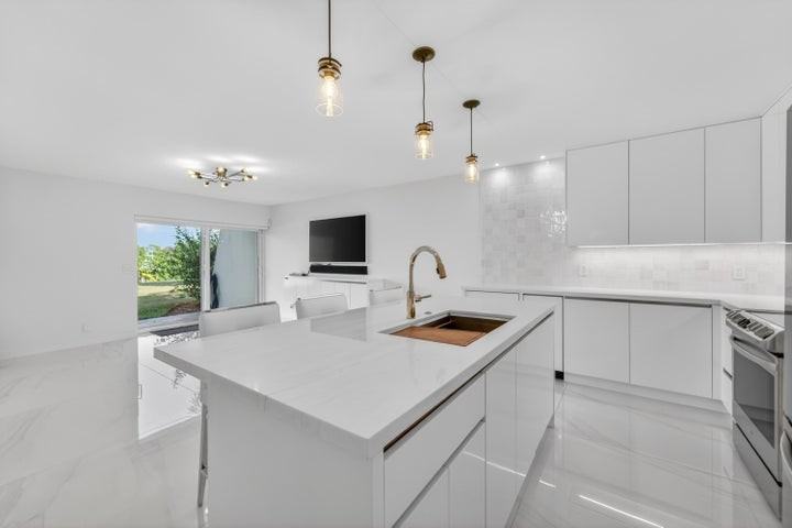 725 Hummingbird Way - Photo 7 of 8