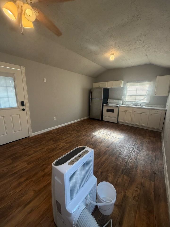 Interstate 20 Service Rd - Photo 3 of 6