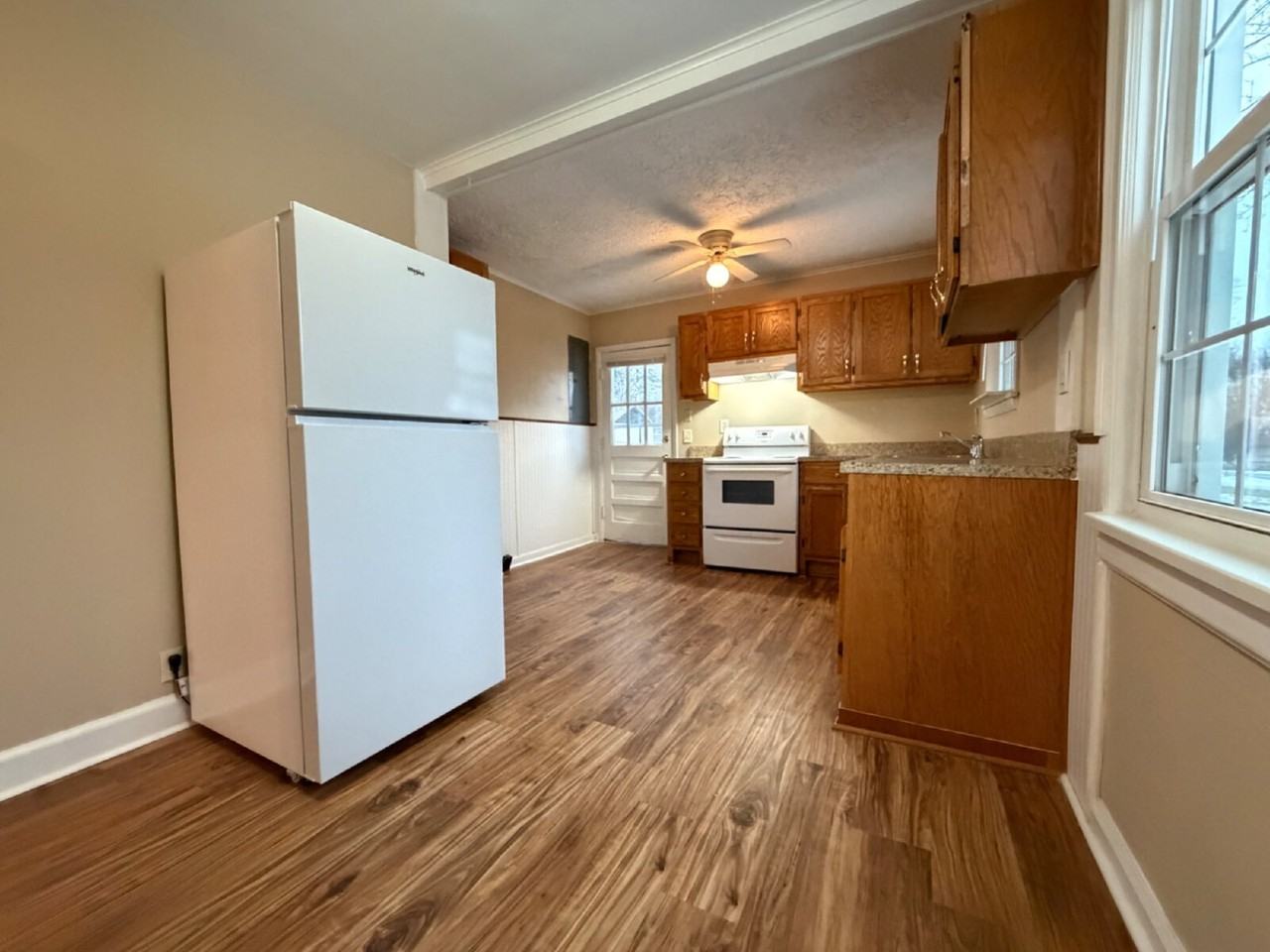 2415 N Hillcrest Dr #A - Photo 4 of 8