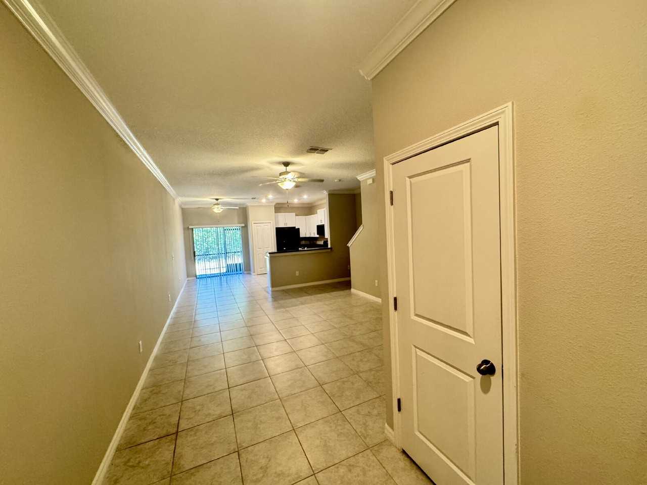 1560 Cassius St - Photo 3 of 20