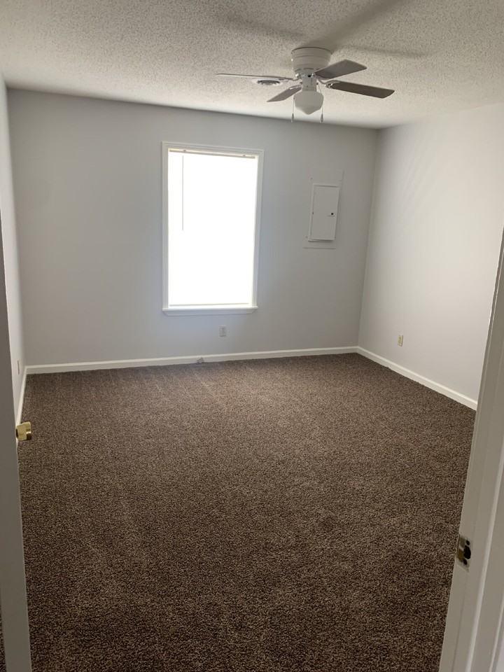 523 Hutchens Rd - Photo 6 of 10