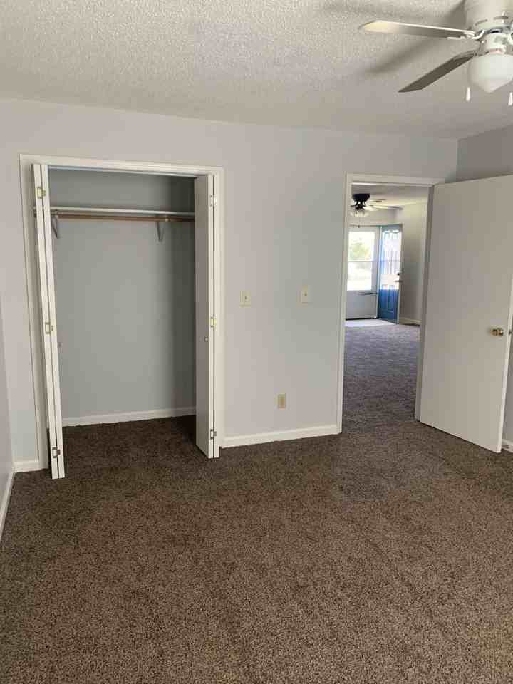 523 Hutchens Rd - Photo 7 of 10