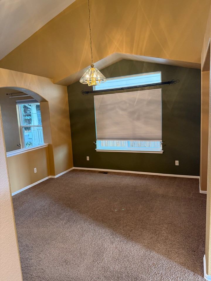 2606 E 116th Ave - Photo 6 of 26