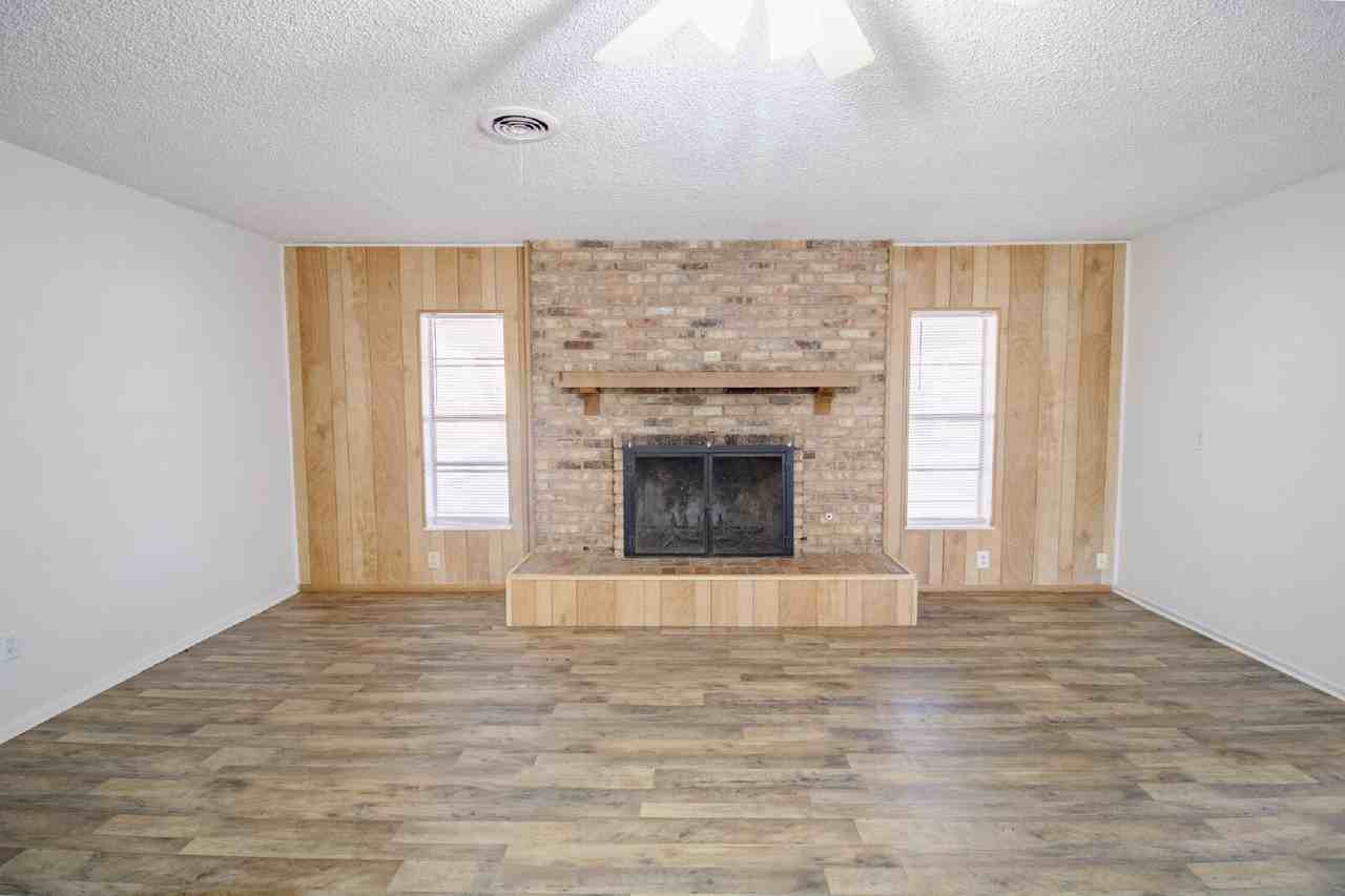 5503 36th St - Photo 3 of 16