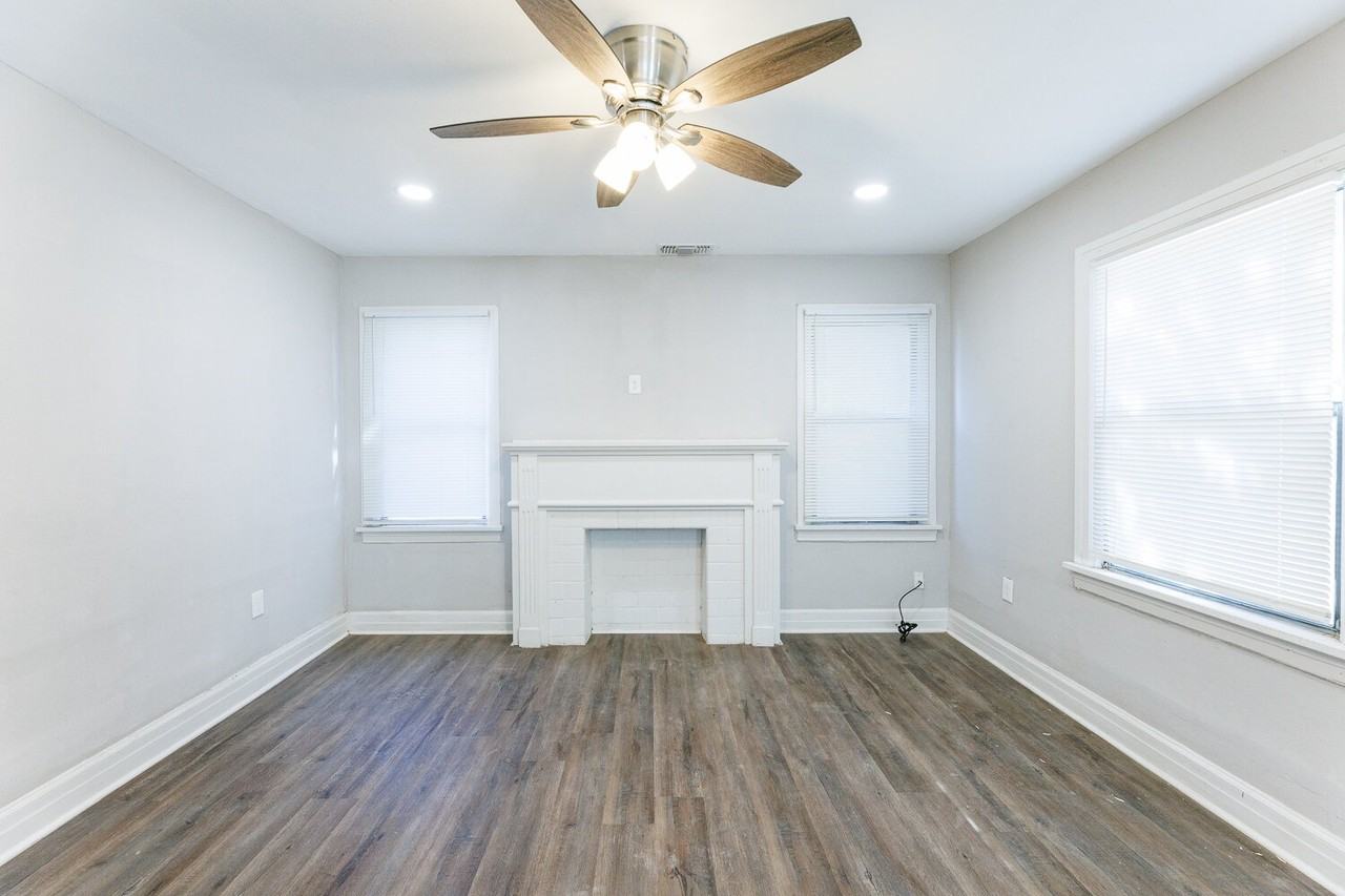 1718 22nd St - Photo 3 of 22