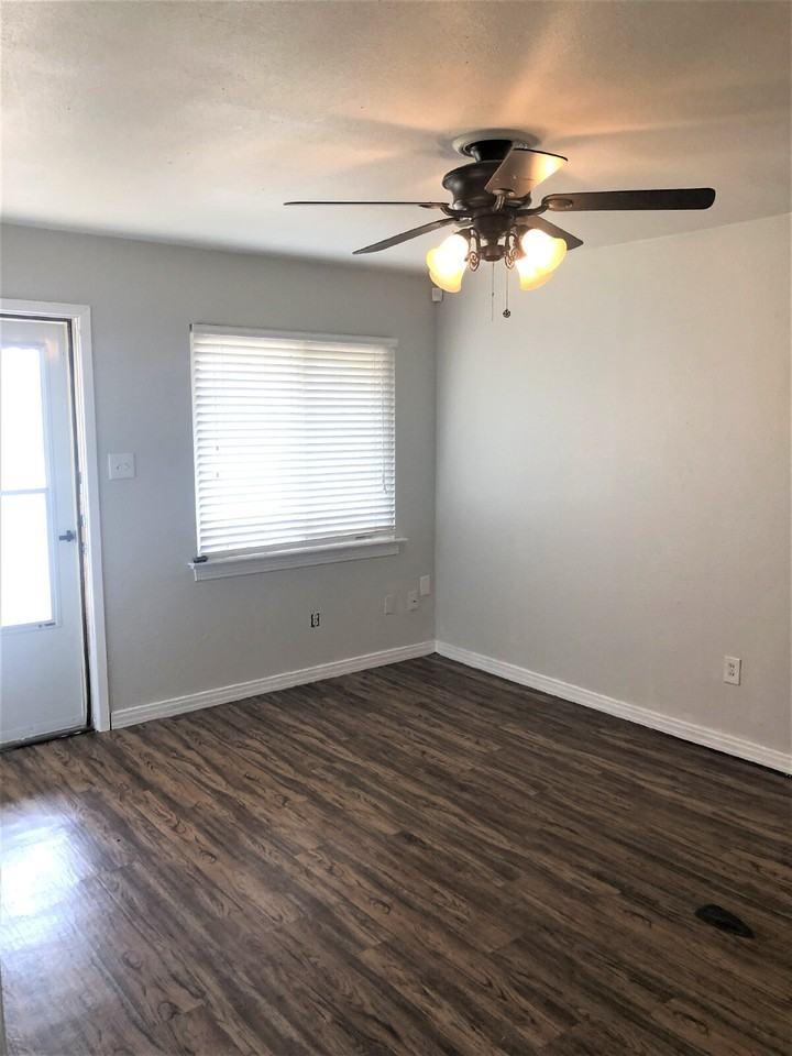 4006 36th St - Photo 2 of 8