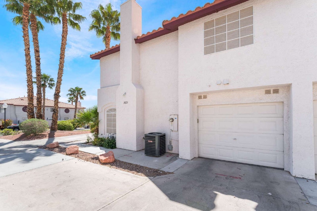 3823 Starfield Ln - Photo 3 of 35