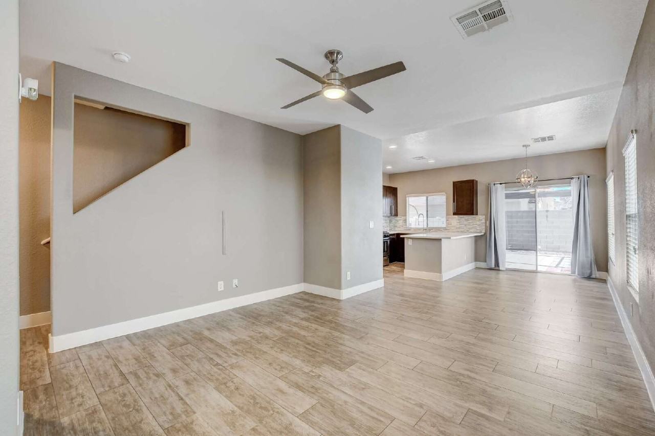 2593 Velez Valley Way - Photo 3 of 31