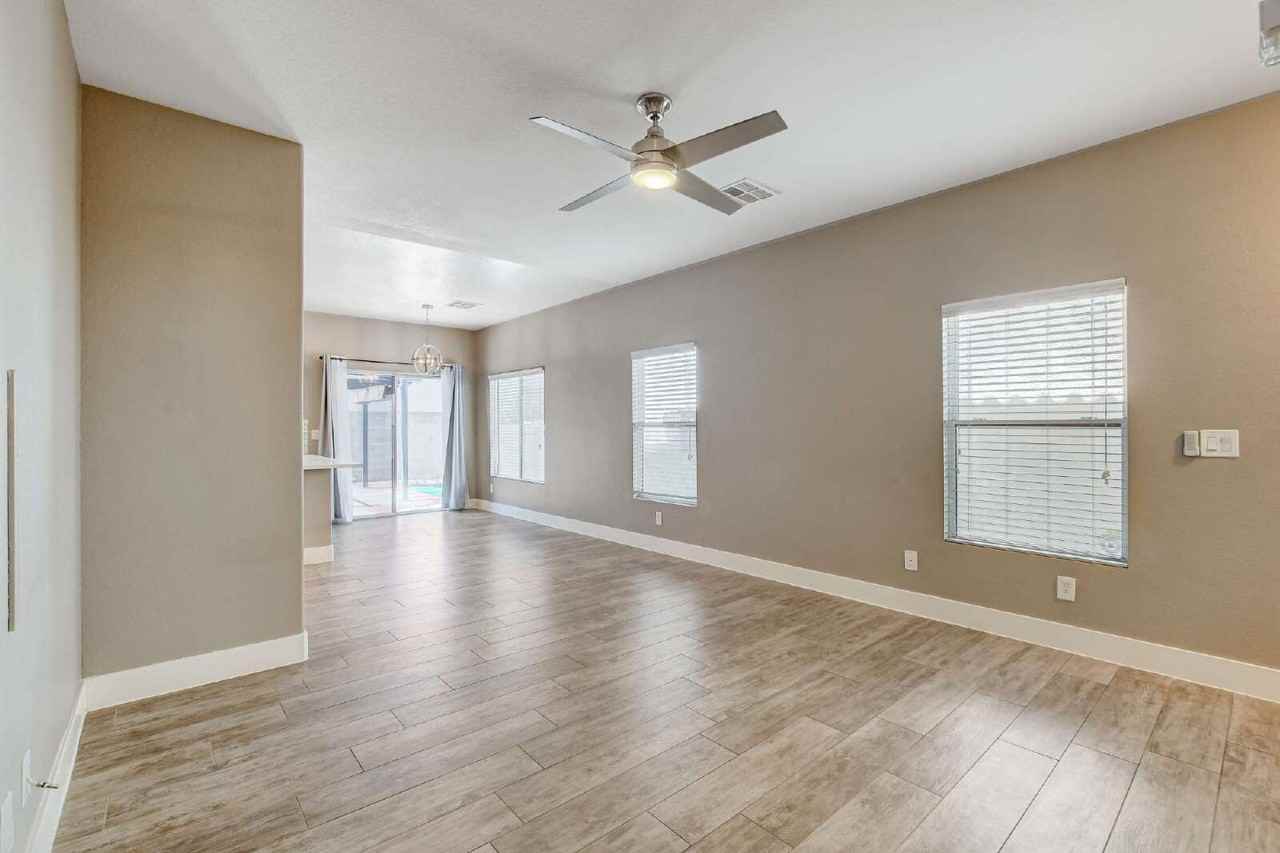 2593 Velez Valley Way - Photo 6 of 31