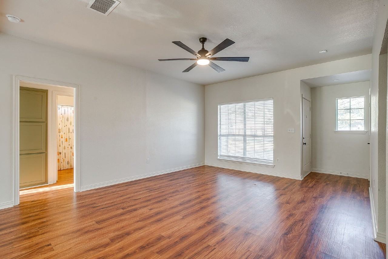 1312 Bradley Ct - Photo 5 of 24