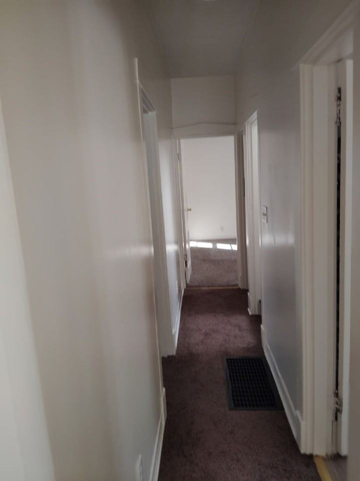 814 S 37th St - Photo 4 of 11