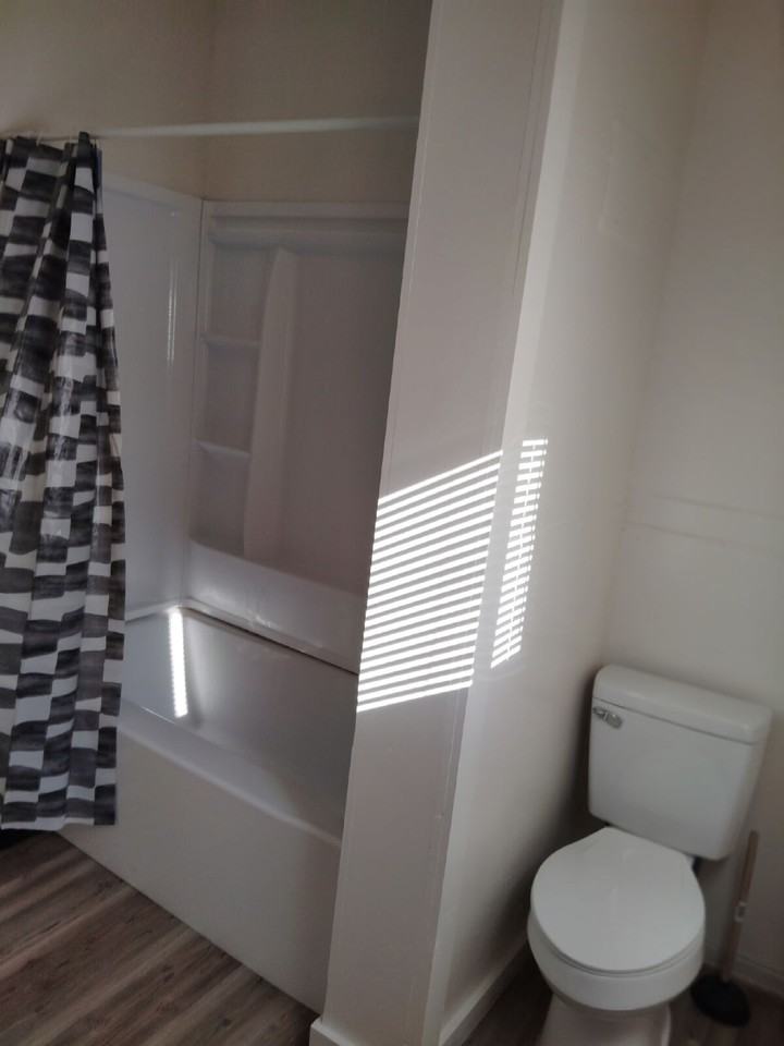 814 S 37th St - Photo 5 of 11