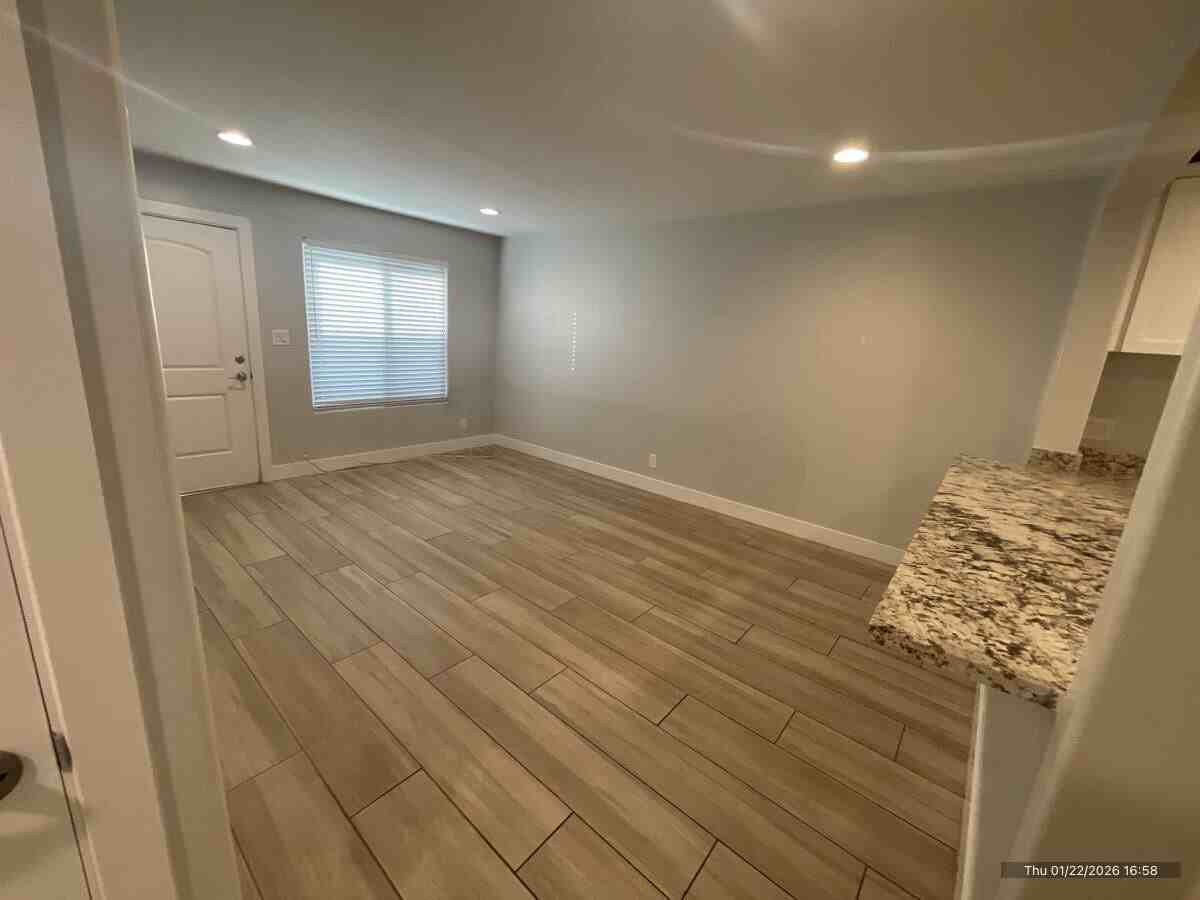 4843 E Cambridge Ave #10 - Photo 3 of 14