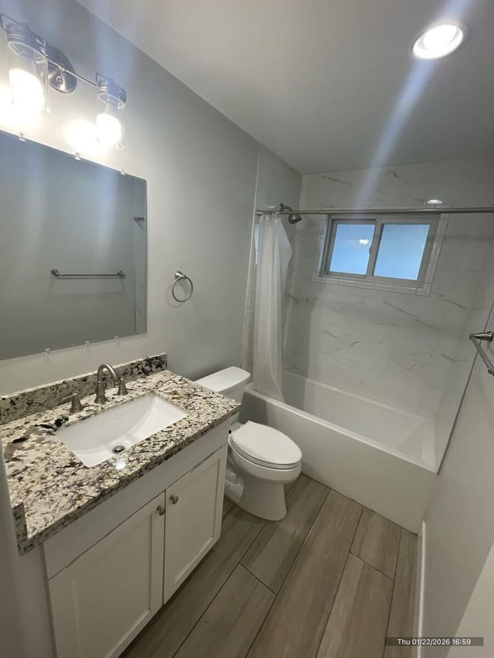 4843 E Cambridge Ave #10 - Photo 6 of 14