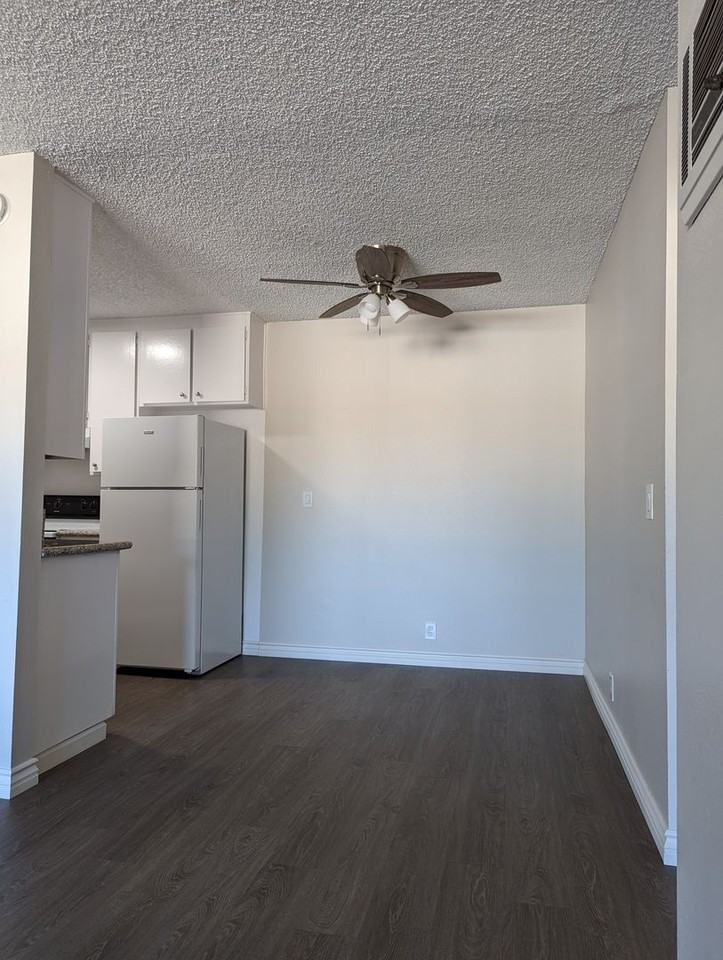 Cordova Apartments - Photo 7 of 7