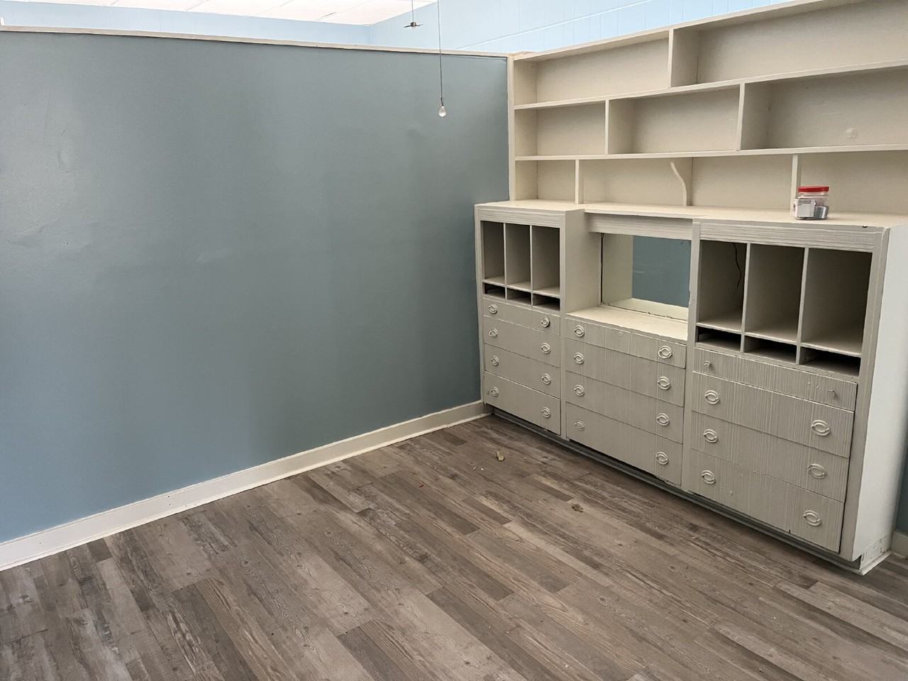 345 E Ridgeway St - Photo 4 of 23