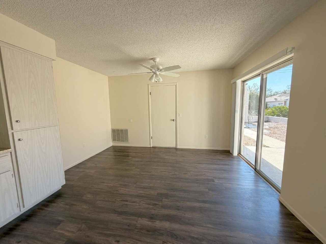 7419 Canterbury St - Photo 6 of 14