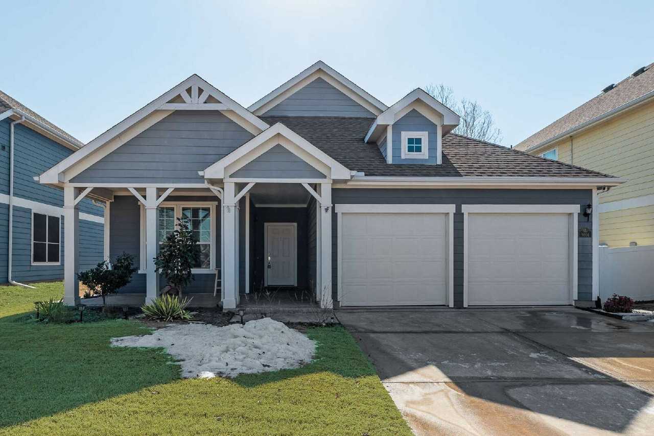 9004 Blackstone Dr - Photo 3 of 33