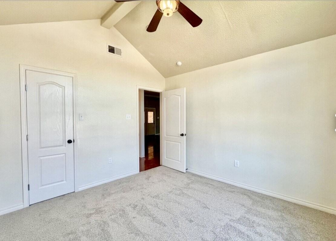 6805 36th St - Photo 7 of 12