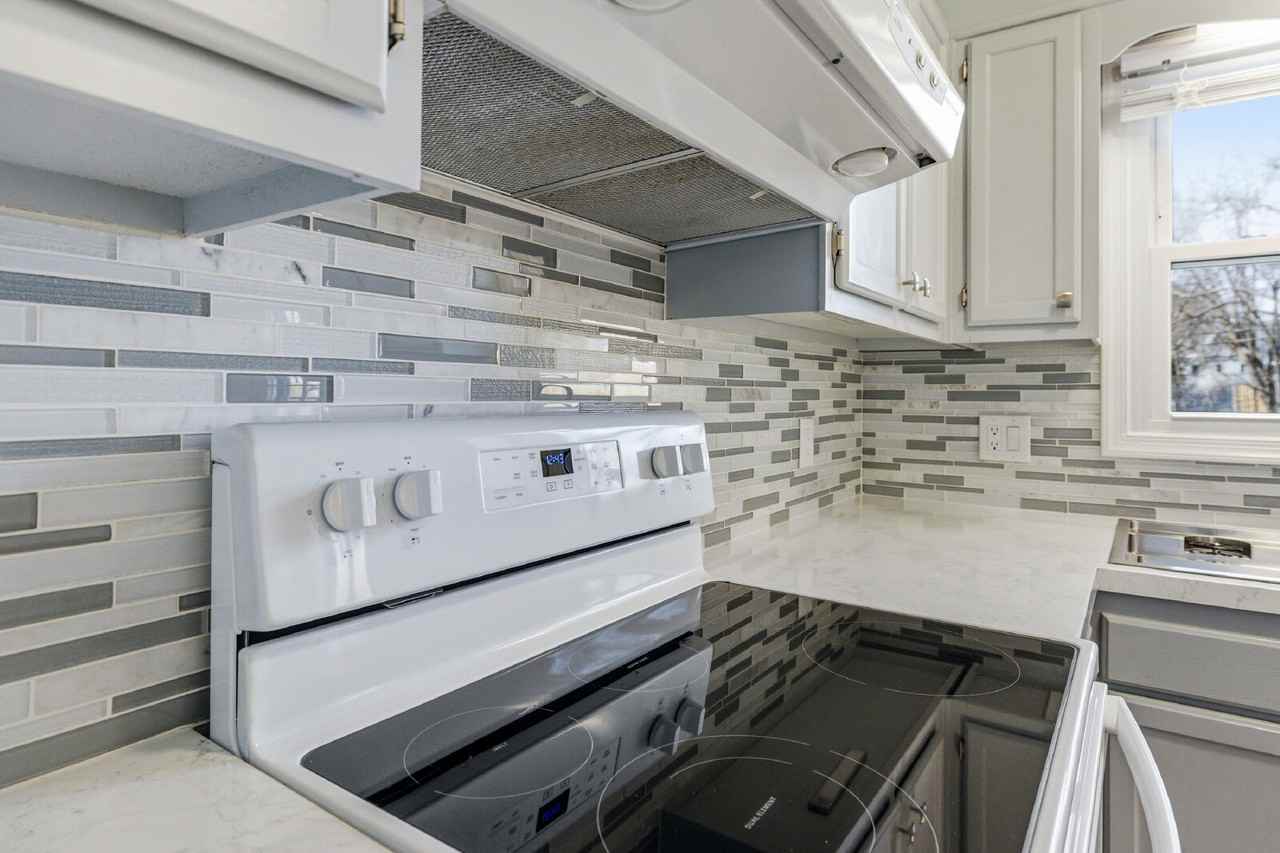 830 Vine St - Photo 7 of 34