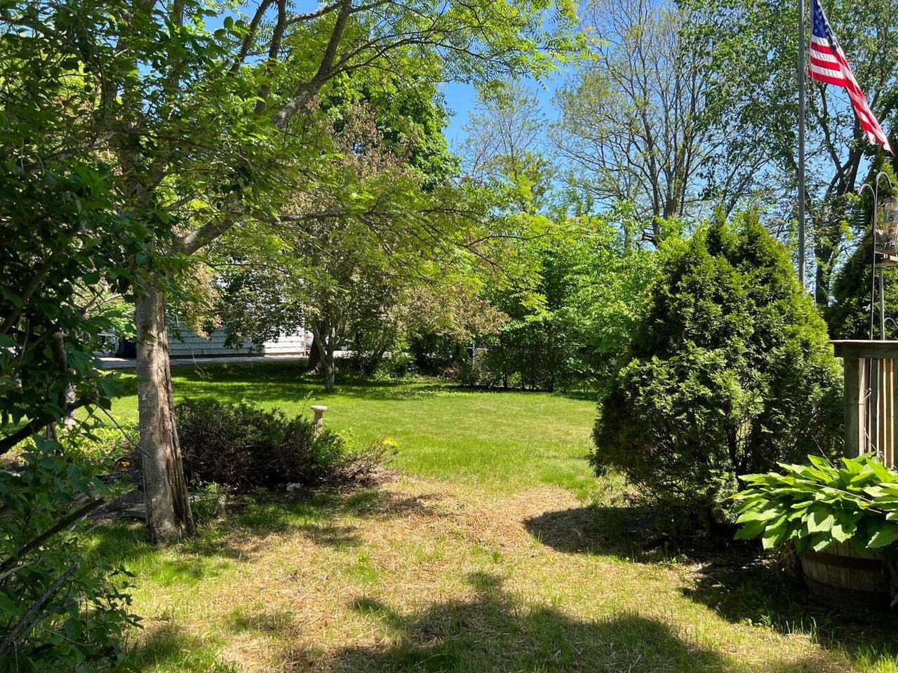 277 Pearl St - Photo 7 of 15