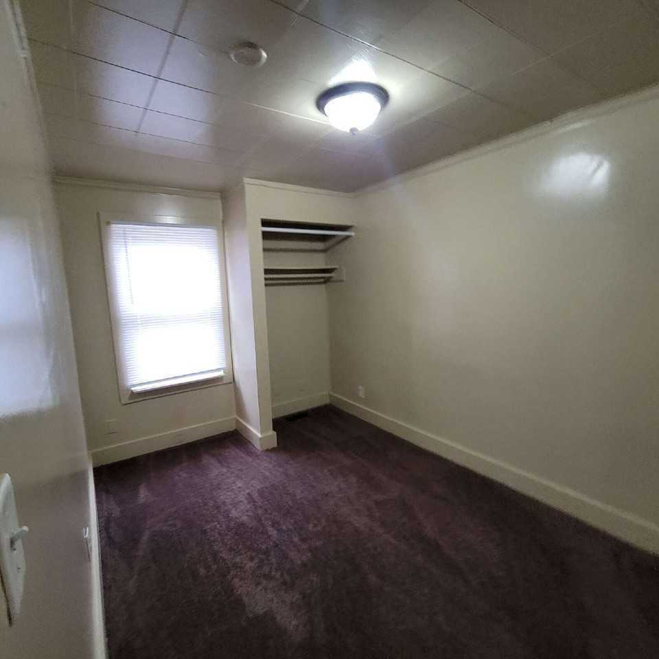 2315 W Morris St - Photo 5 of 8