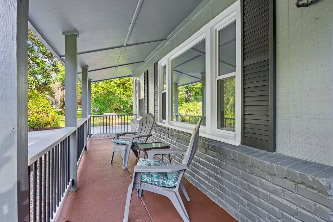 9 Gerald Dr - Photo 3 of 35