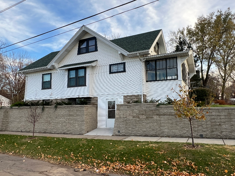 712 Winslow Ave - Photo 3 of 16