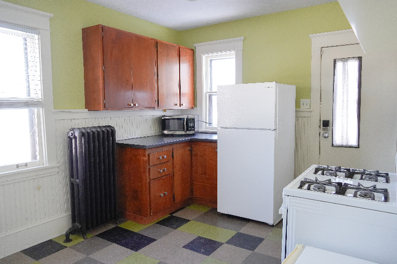 712 Winslow Ave - Photo 6 of 16