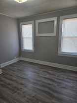 565 E Elm St #3 - Photo 1 of 1