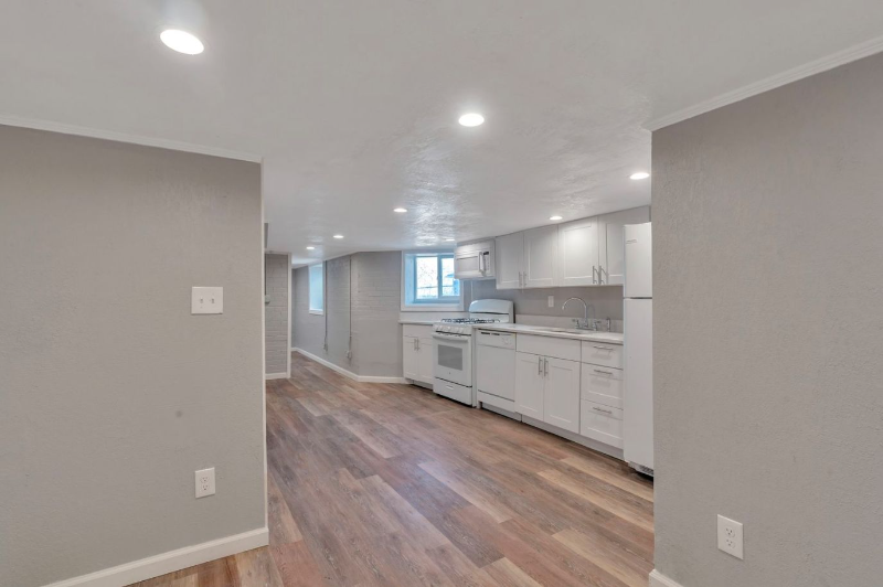 4645 Newland St #3 - Photo 4 of 20