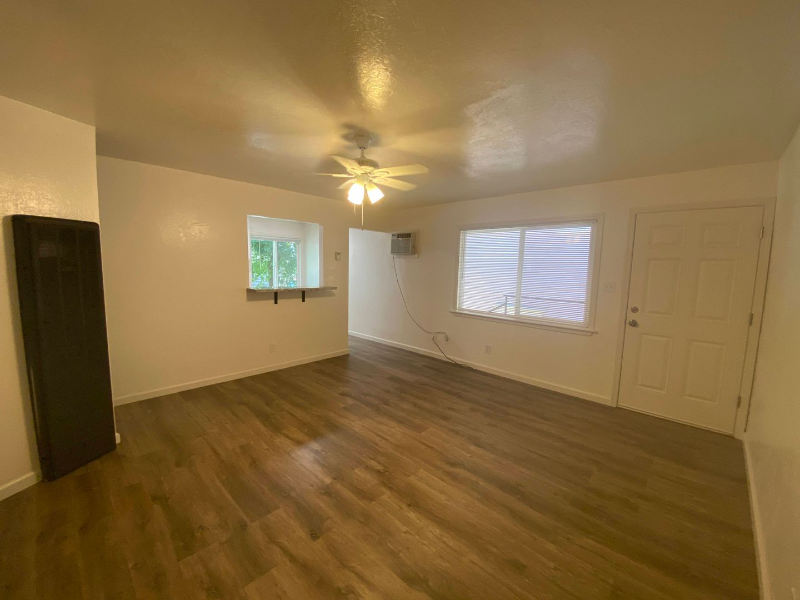 734 W 3rd St #3 - Photo 6 of 7