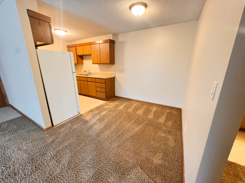 5100 Emerald Dr #15 - Photo 5 of 11