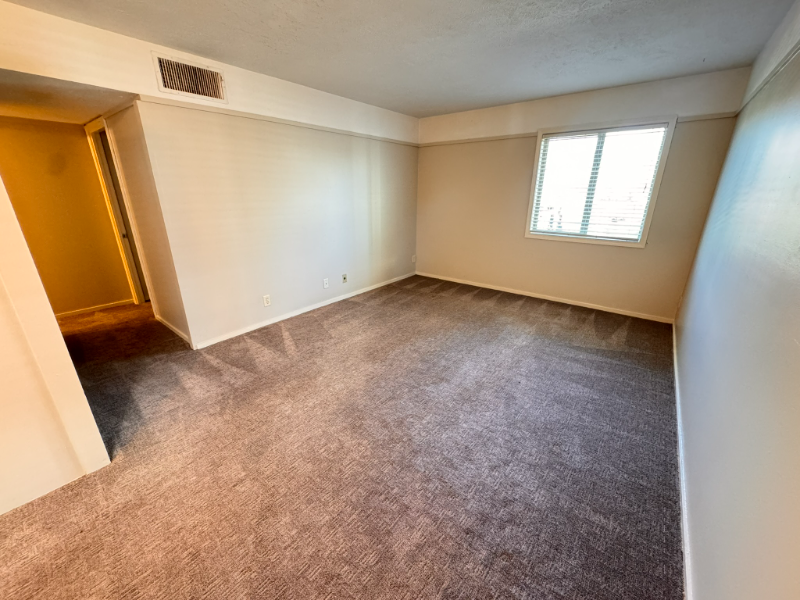 1425 G St #6 - Photo 5 of 9