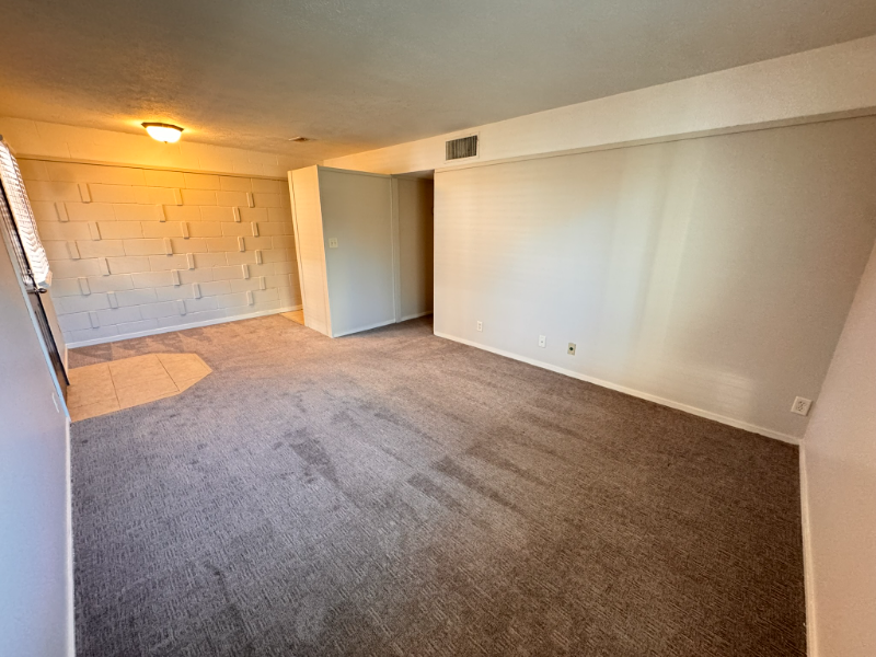 1425 G St #6 - Photo 6 of 9