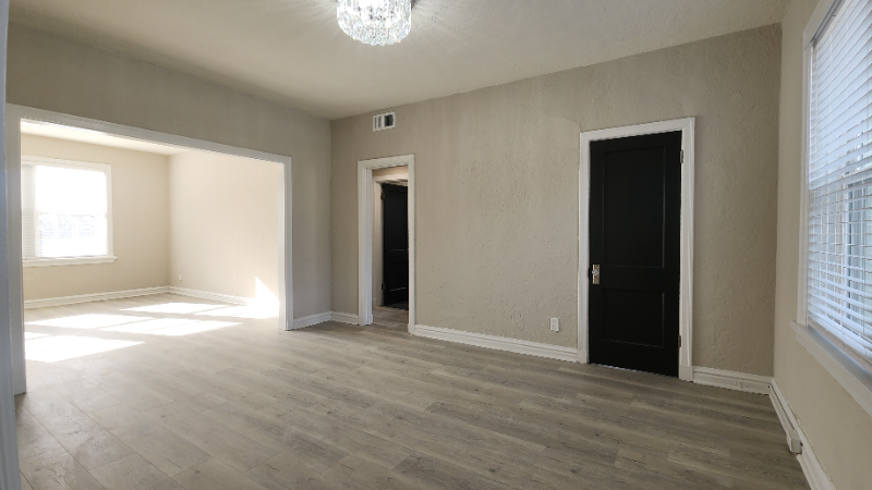 7507 Oxford Dr #3rdFL - Photo 5 of 18