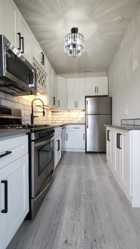 7507 Oxford Dr #3rdFL - Photo 6 of 18