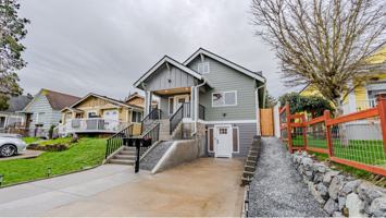 featured image of 2106 Oakes Ave #B